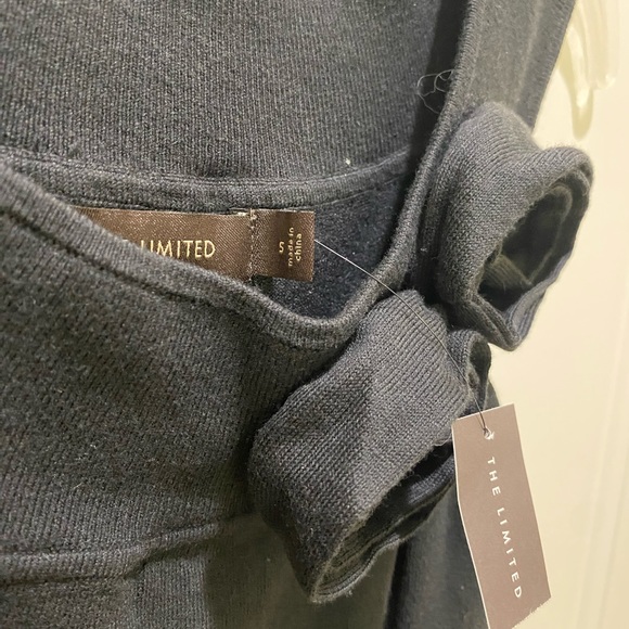 Black size small top - Picture 3 of 3